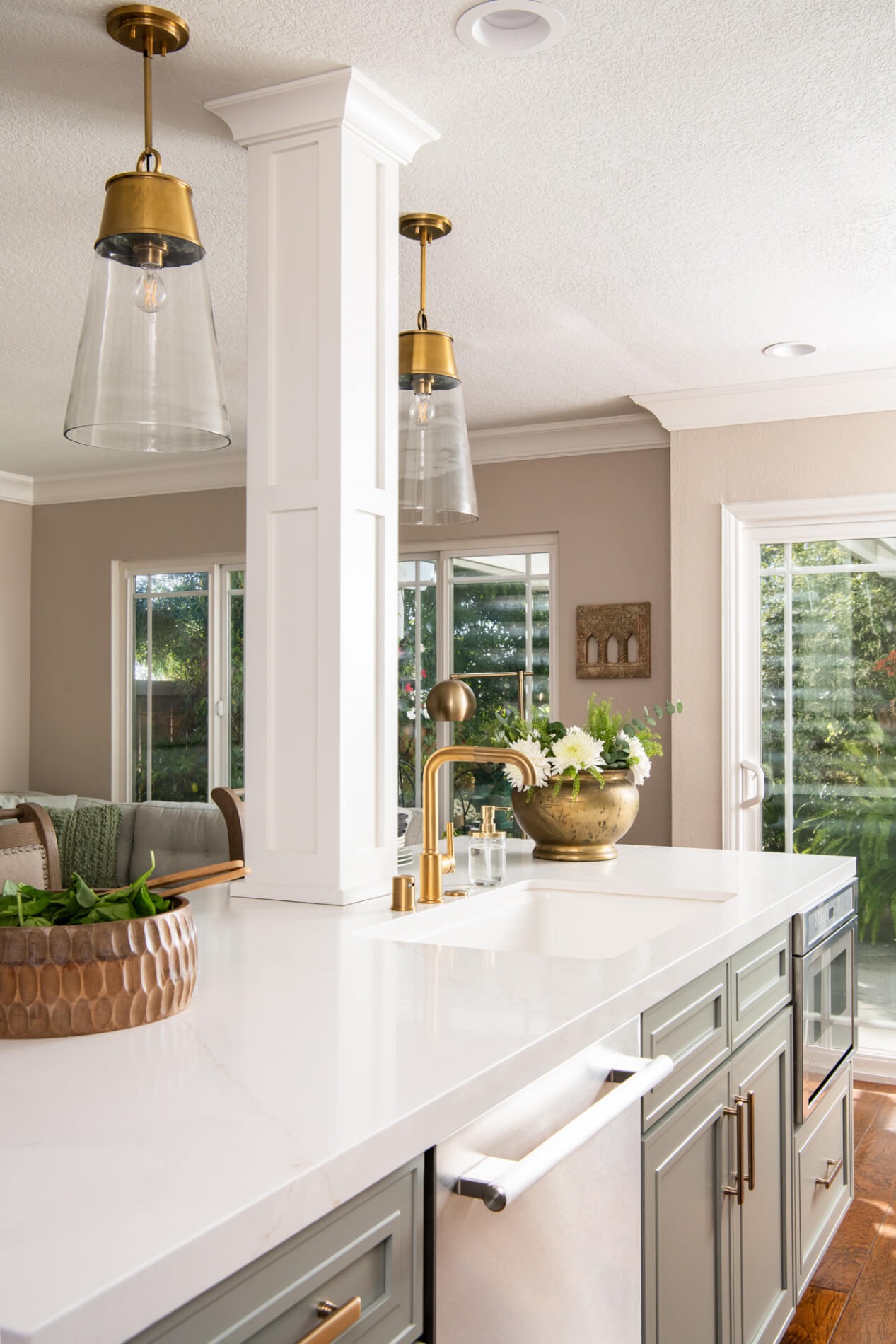 Sage island brass faucet and undermount sink with brass pendants